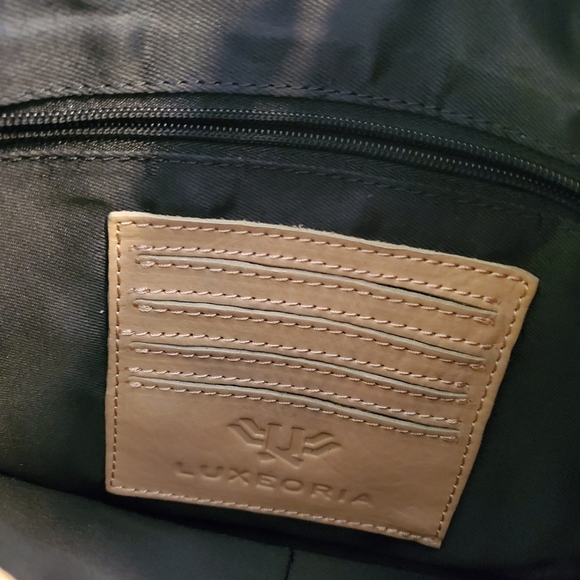 Luxeoria Pebble Grain Leather Crossbody Bag, Light Peach In Color, Classic - Picture 10 of 14